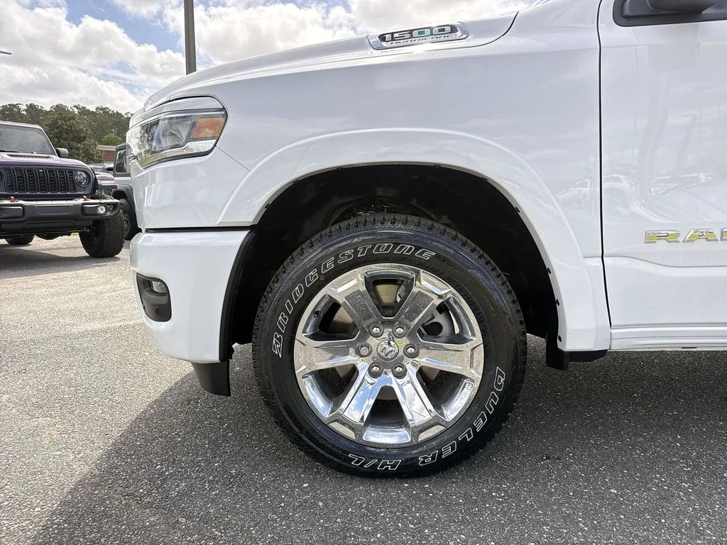 New 2026 Bright White Clear-Coat Exterior Paint RAM Big Horn/Lone Star image 10