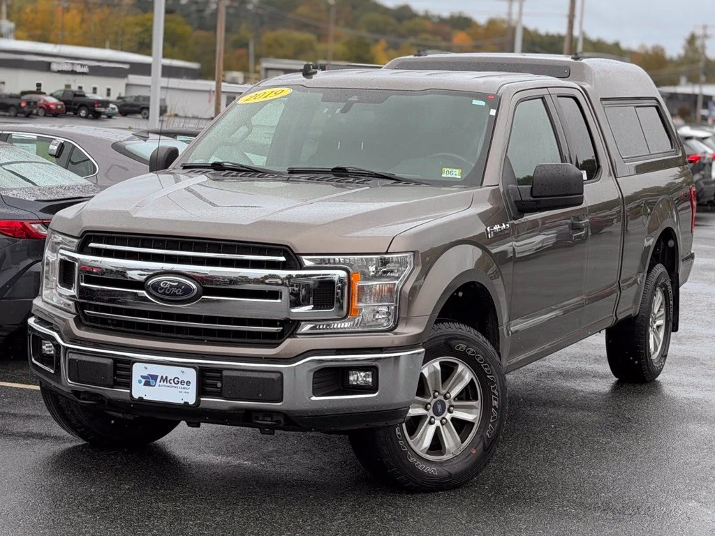 Used 2019 Gray Ford XLT image 1