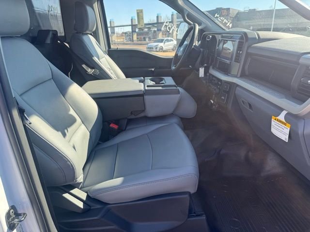 New 2025 White Ford XL image 11