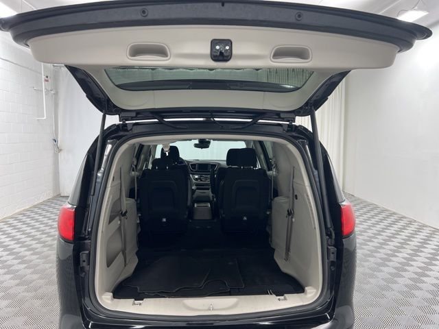 Used 2023 Black Chrysler LX image 8