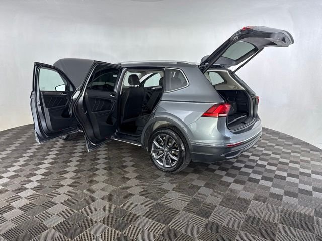 Used 2022  Volkswagen 2.0T SE image 16