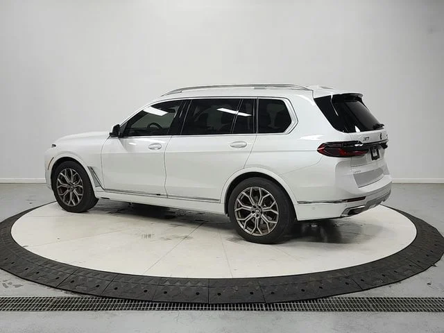 Used 2024 White BMW xDrive40i image 6