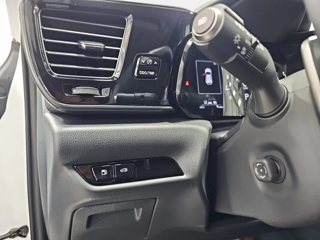 New 2026 Ultra White Lexus PREMIUM image 25