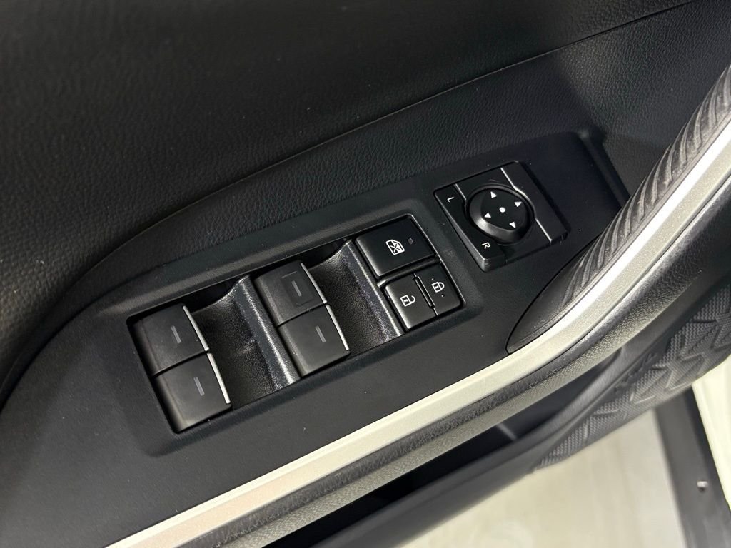 Used 2022 White Toyota XSE image 18