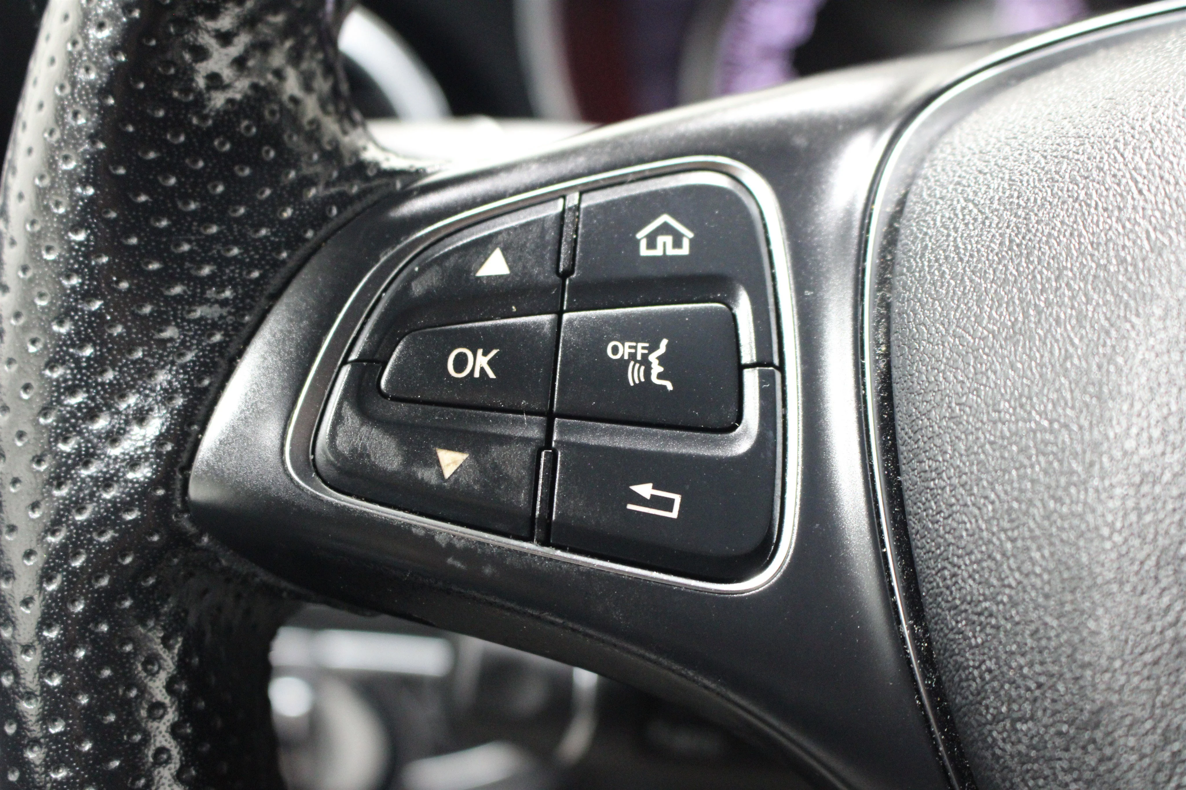 Used 2019 Polar White Mercedes-Benz GLC 300 image 13