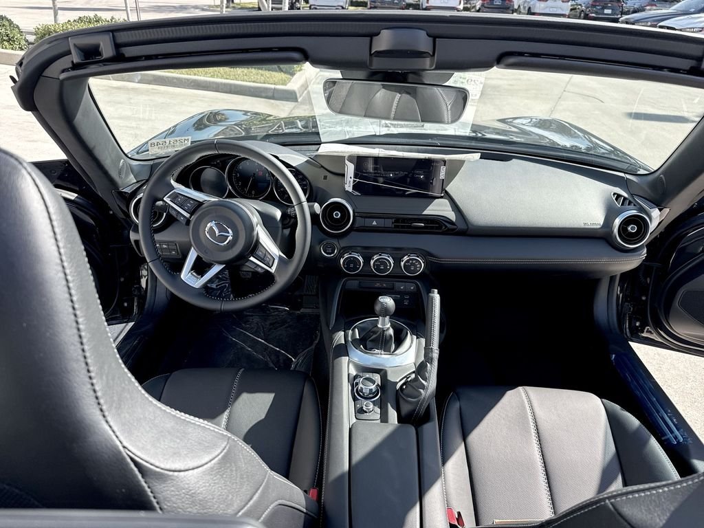 2025 Mazda MX-5 Miata Grand Touring - Photo 35
