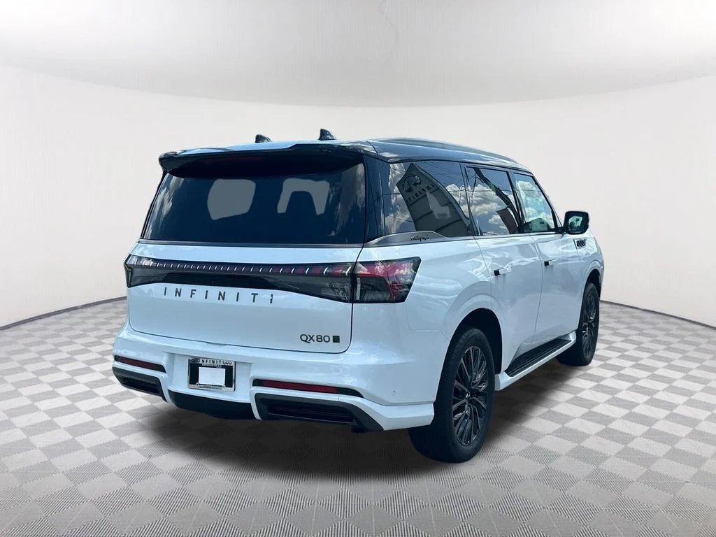 New 2027 2T RADIANT WHIT INFINITI Autograph 4WD image 5