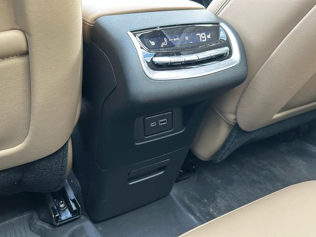 2025 Cadillac XT6 Premium Luxury - Photo 10