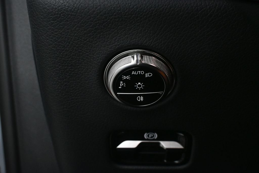 Certified Used 2026 Silver Mercedes-Benz GLC 300 image 9