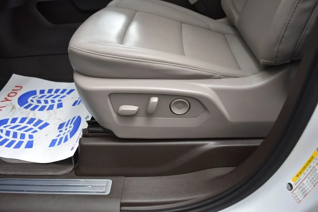 Used 2026 White GMC SLT image 17