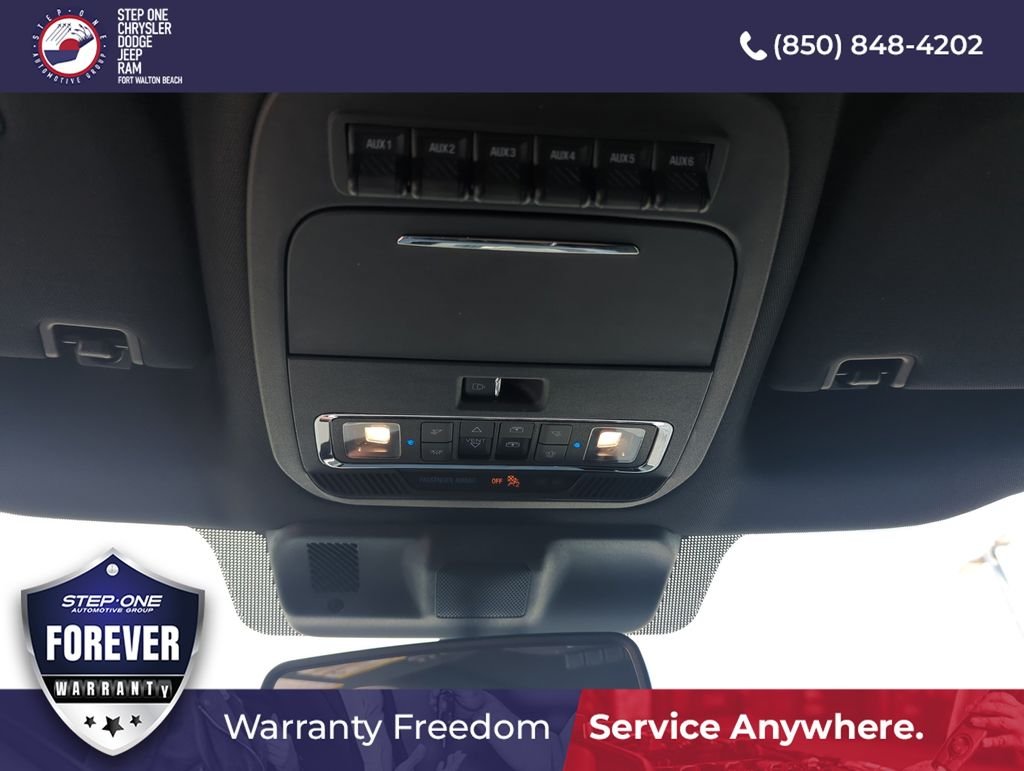 Used 2022 White Ford Raptor image 25