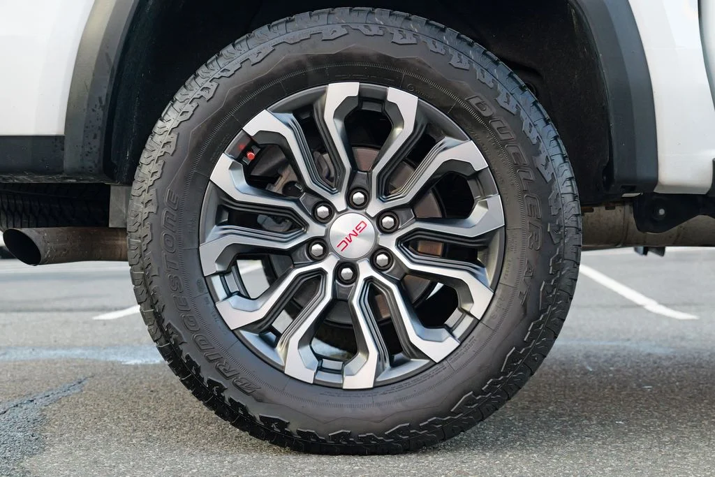 Used 2024 Summit White GMC Denali image 14