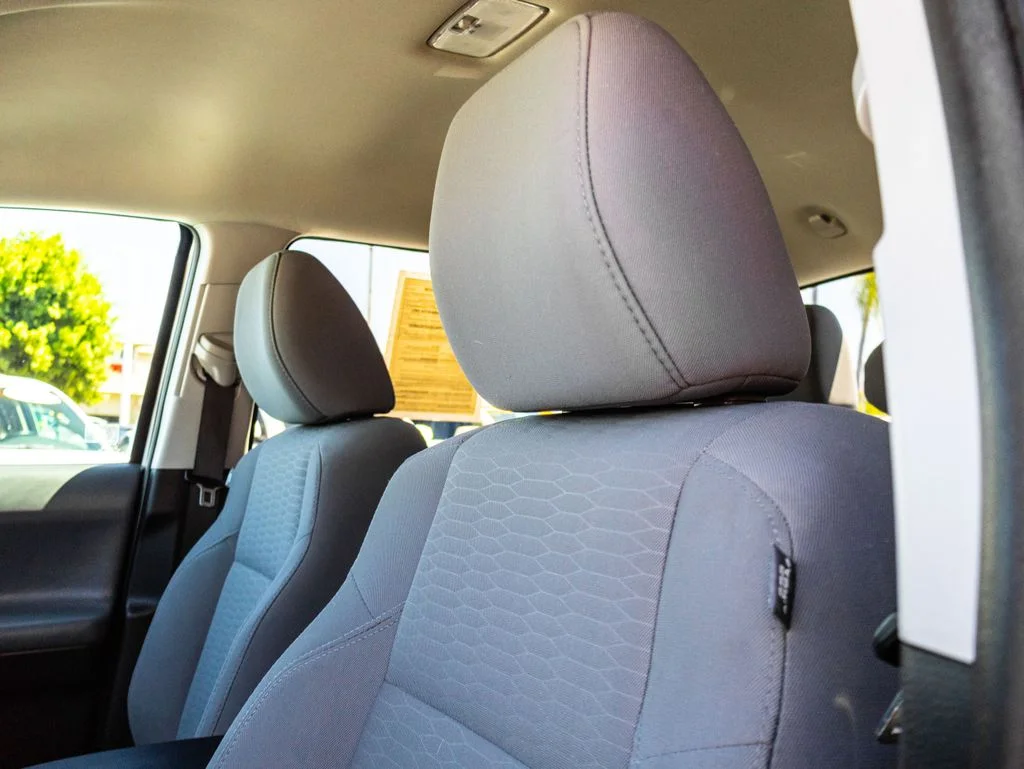 Used 2019 White Toyota SR5 image 16