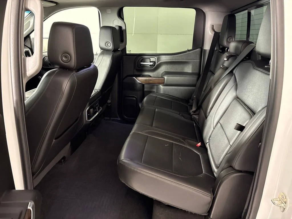 Used 2020 White GMC SLT image 32