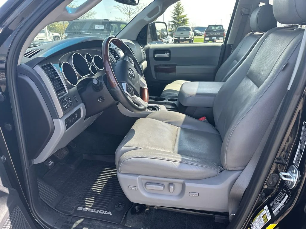 Used 2017 Black Toyota Platinum image 13