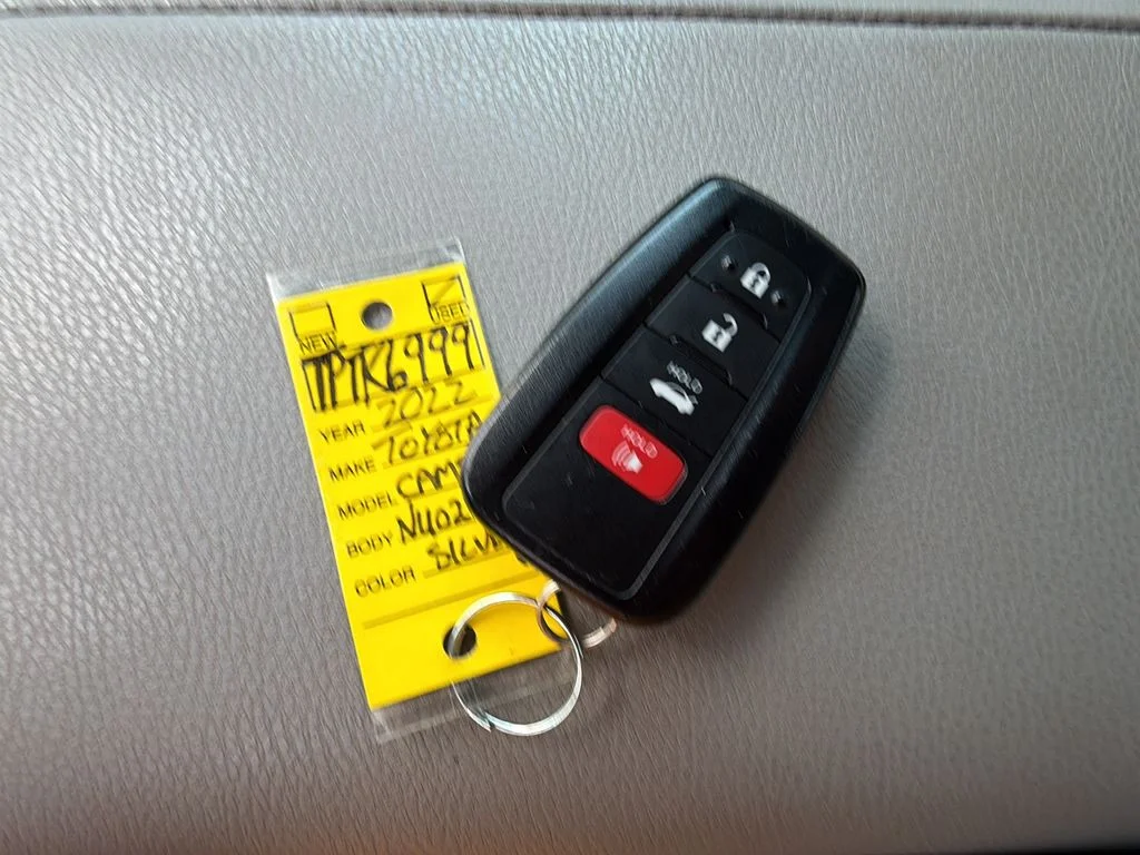 Used 2022 Silver Toyota XLE image 34