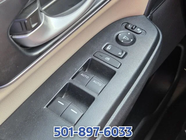 Used 2022 White Honda Touring image 25