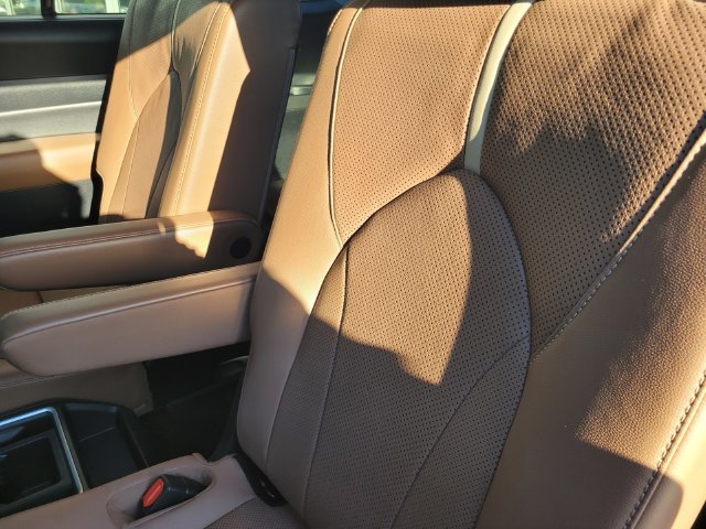 Used 2025  Toyota Platinum image 15