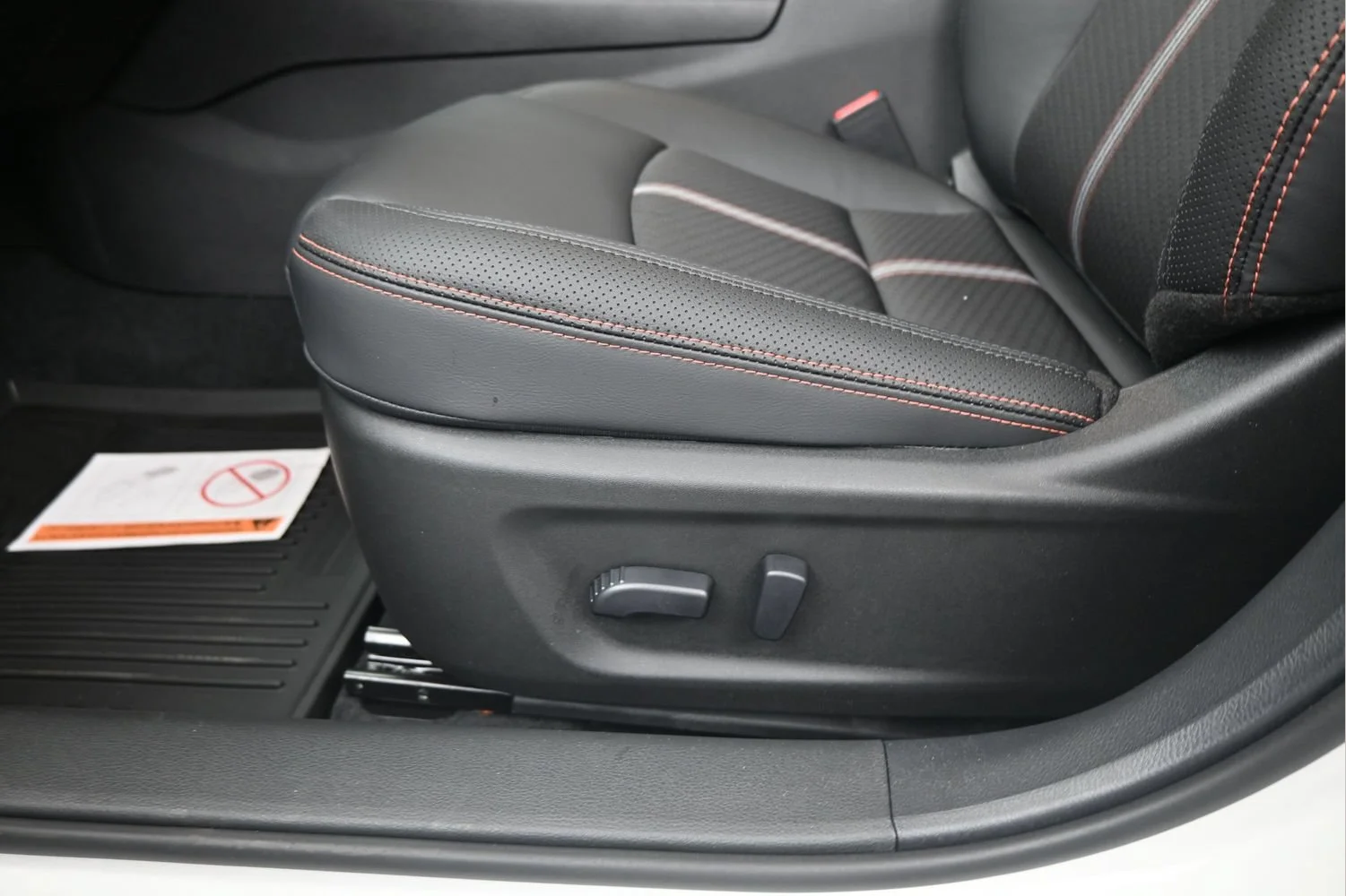 New 2026 Pearl White Tricoat Nissan SR image 10