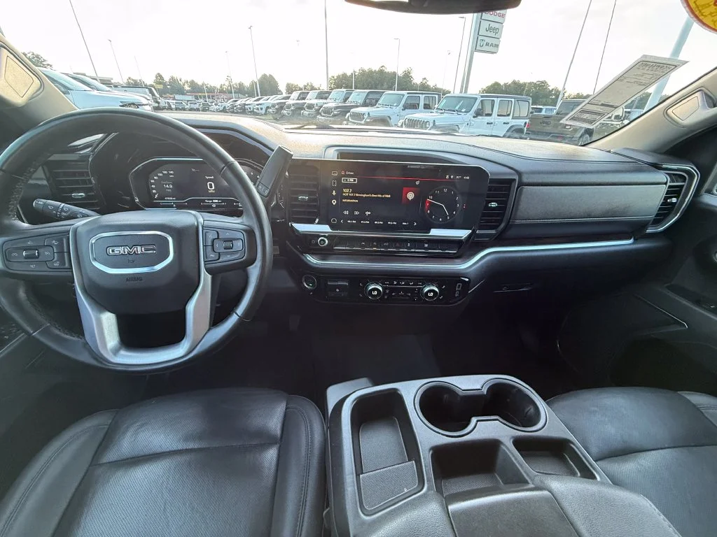 Used 2025 Silver GMC SLT image 7