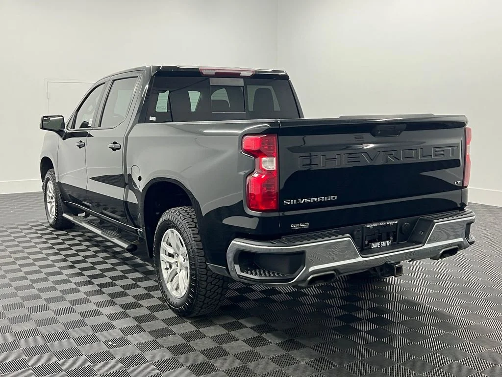 Used 2019 Black Chevrolet LT image 3
