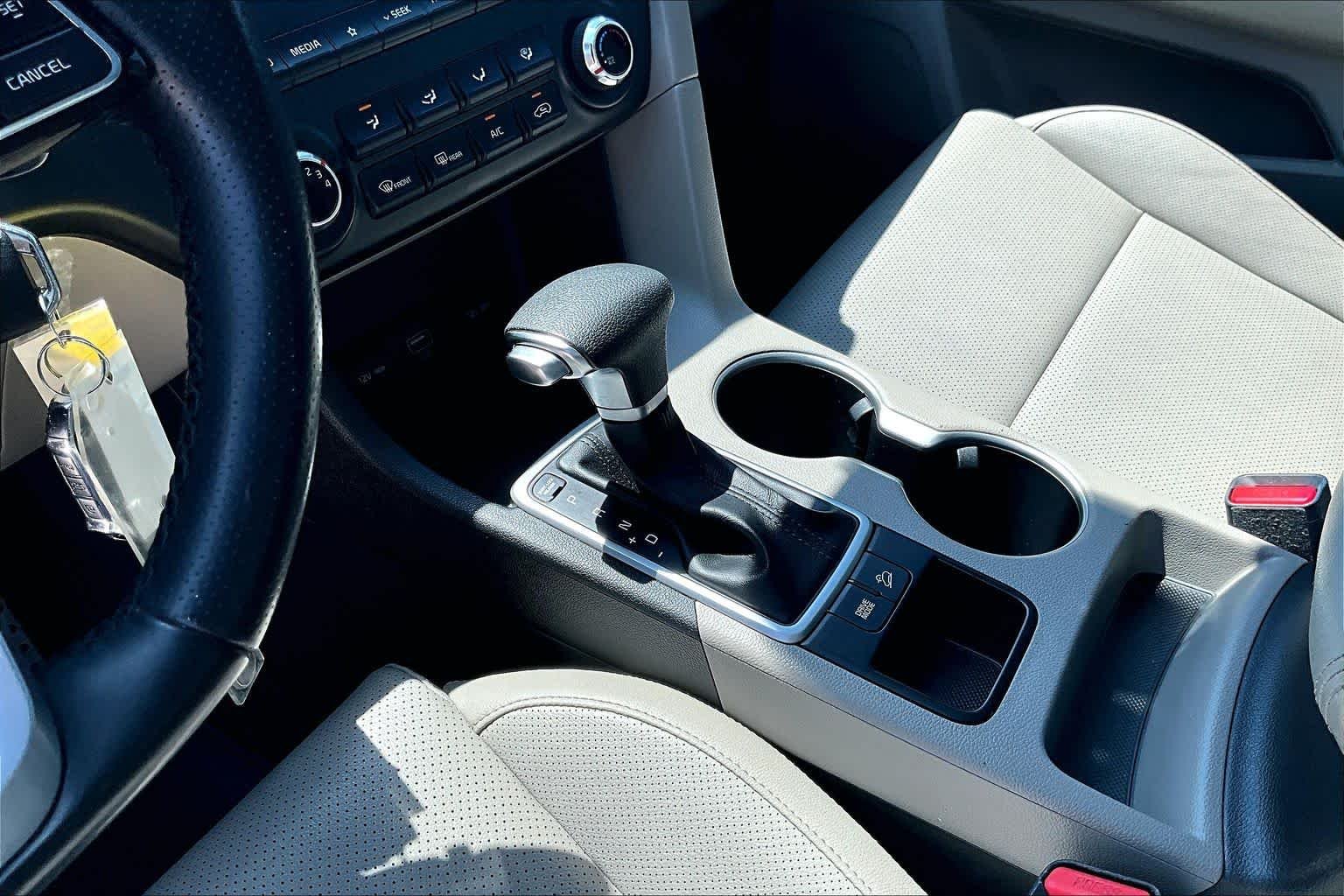 Used 2021 Pacific Blue Kia S image 15