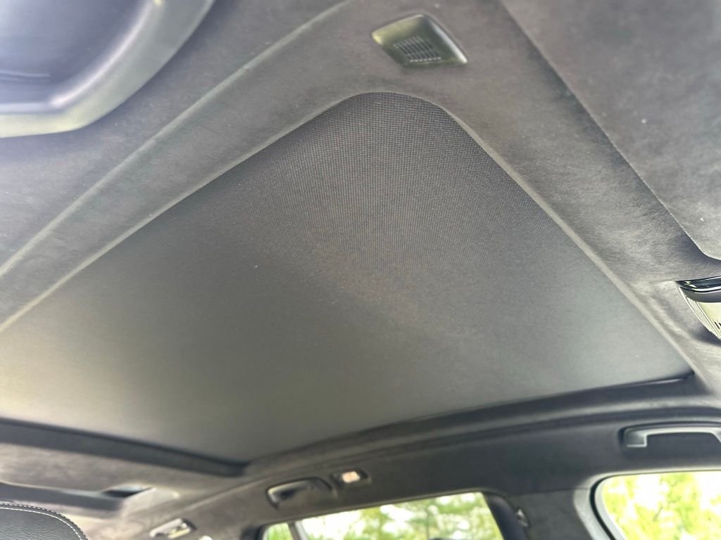 Used 2022 Phytonic Blue Metallic BMW xDrive40i image 28
