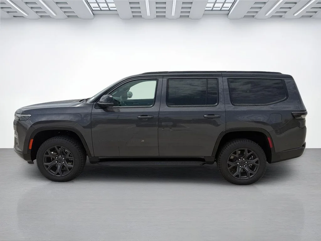 New 2026 Baltic Gray Metallic Clearcoat Jeep Upland image 6