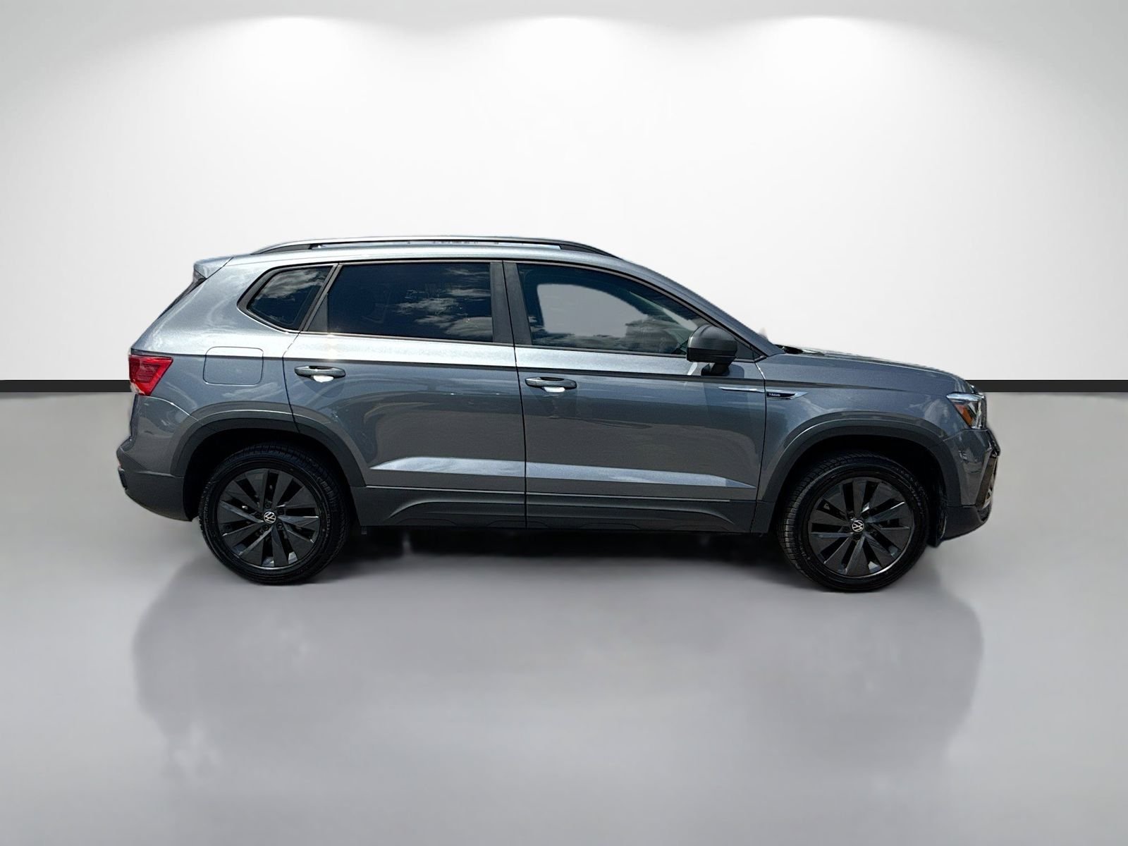 Used 2023 Gray Volkswagen 1.5T S image 2