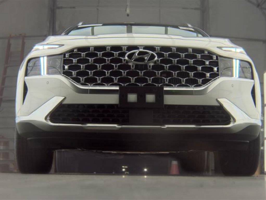Used 2023 White Hyundai Limited image 3
