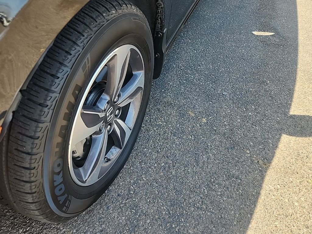 Used 2018 Black Honda Touring image 7