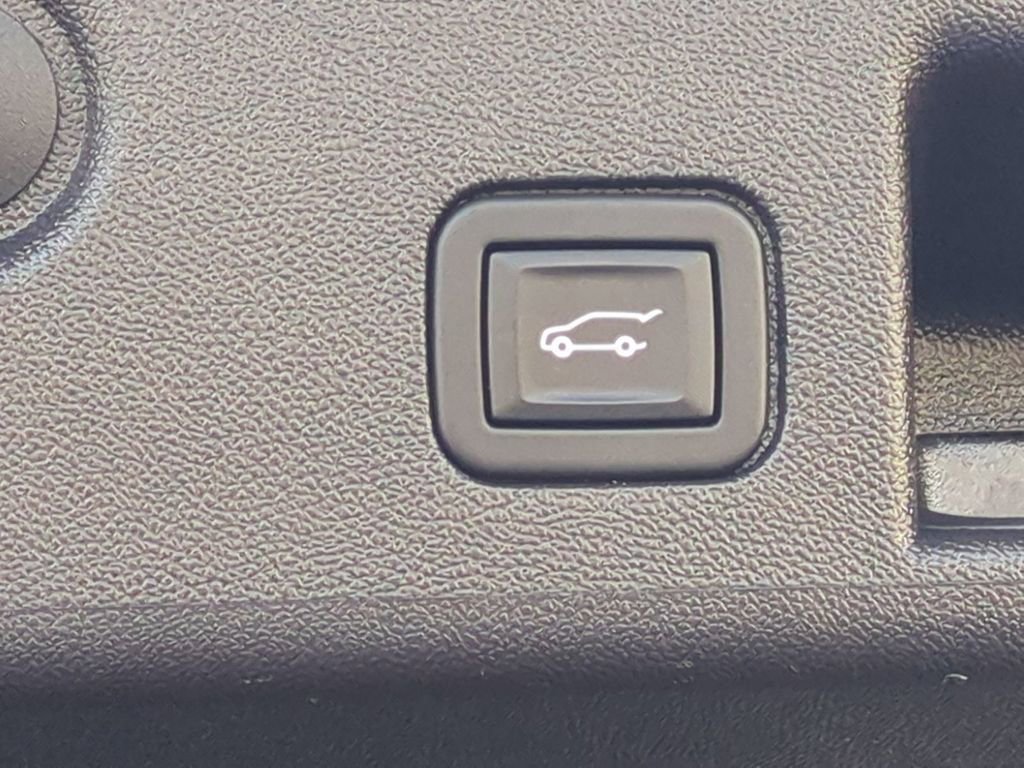 Used 2024 Sterling Gray Metallic Chevrolet LT image 31