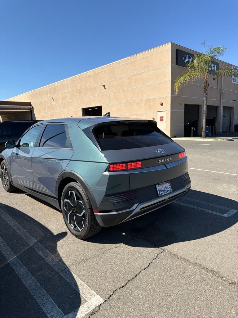 Certified Used 2024 Green Hyundai SE Standard Range image 4