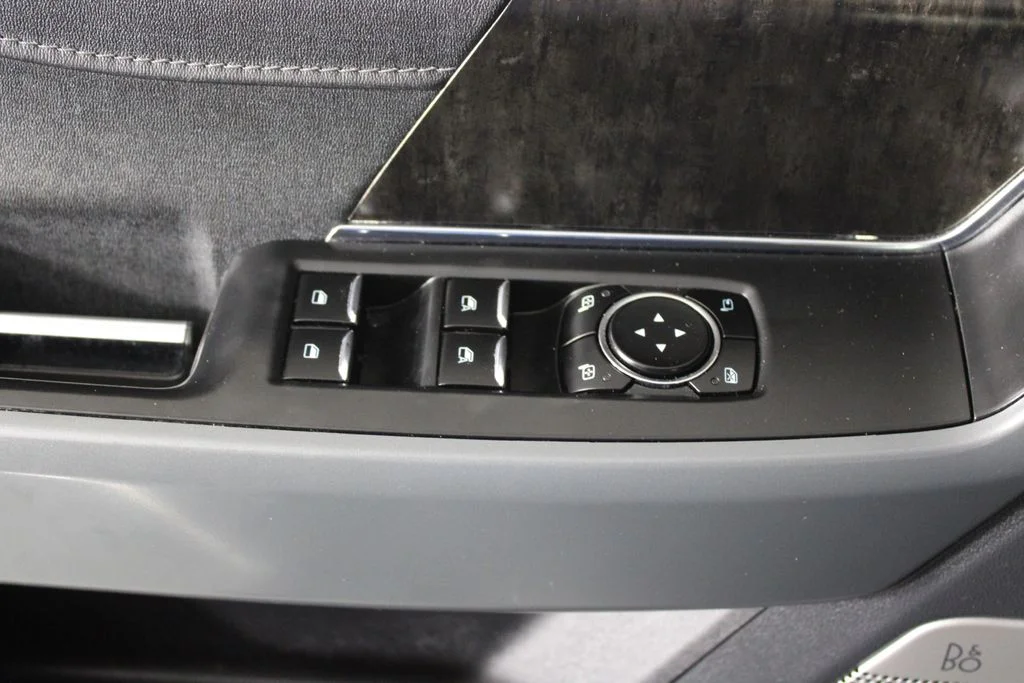 Used 2022 Gray Ford Lariat image 22