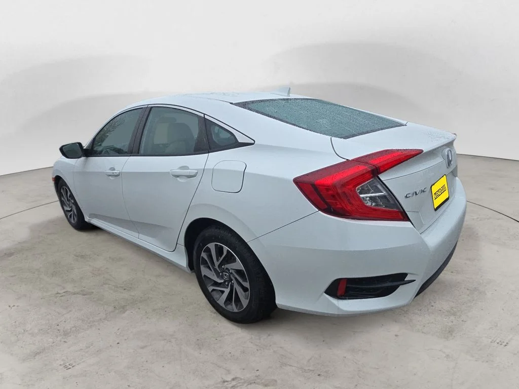 Used 2017 White Honda EX image 7