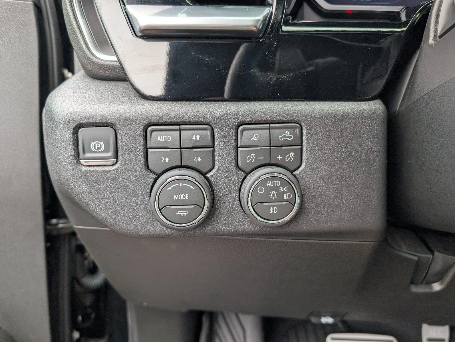 Used 2026 Black Chevrolet RST image 29