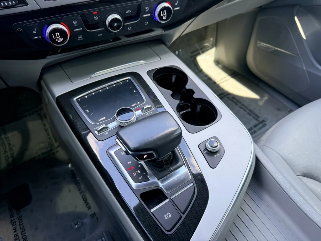 Used 2018 Ink Blue Metallic Audi Premium Plus image 20