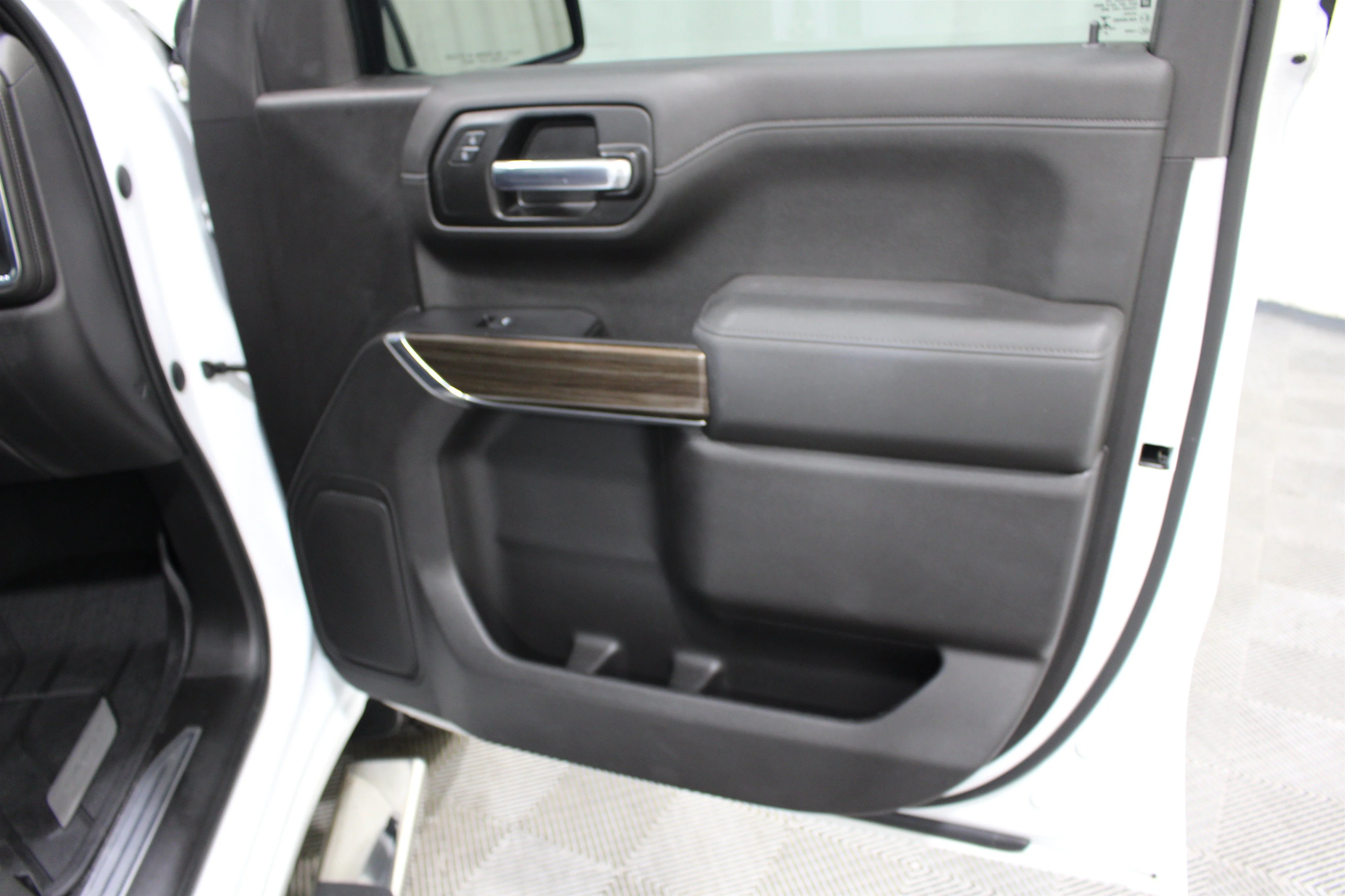 2021 Chevrolet Silverado 1500 LT - Photo 25