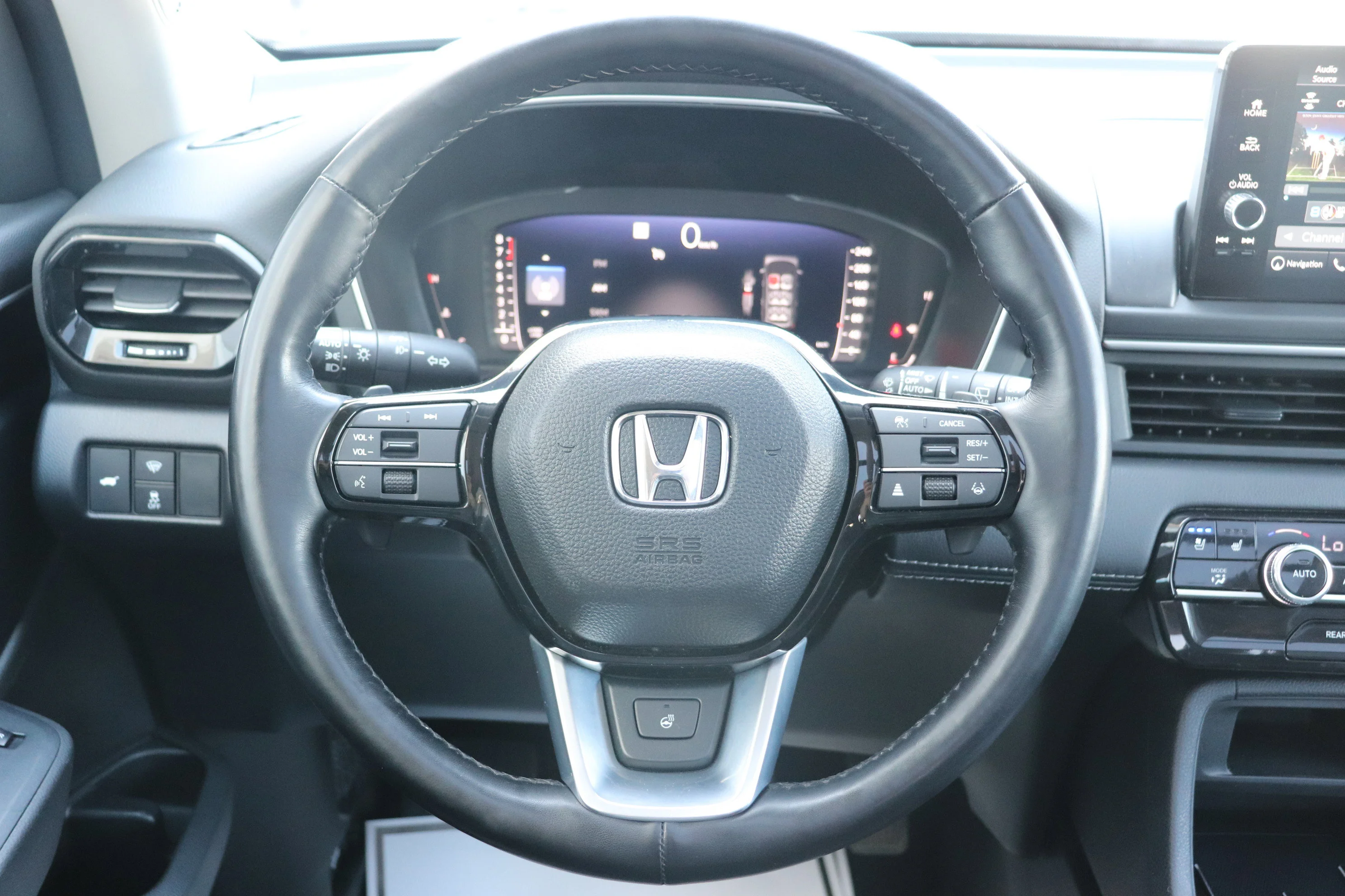 Used 2024 White Honda Touring image 14