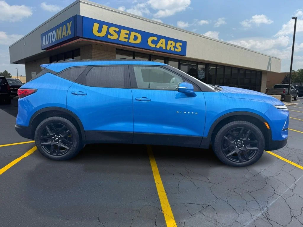 Used 2024 Riptide Blue Chevrolet LT image 2