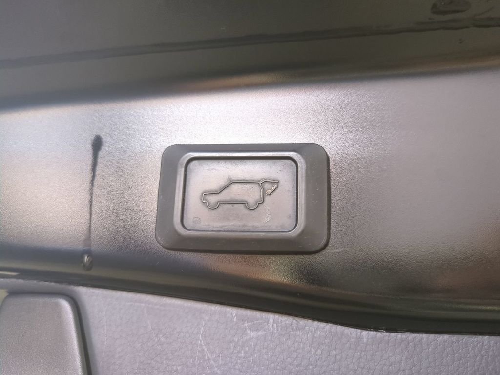 2022 Toyota RAV4 Limited - Photo 15