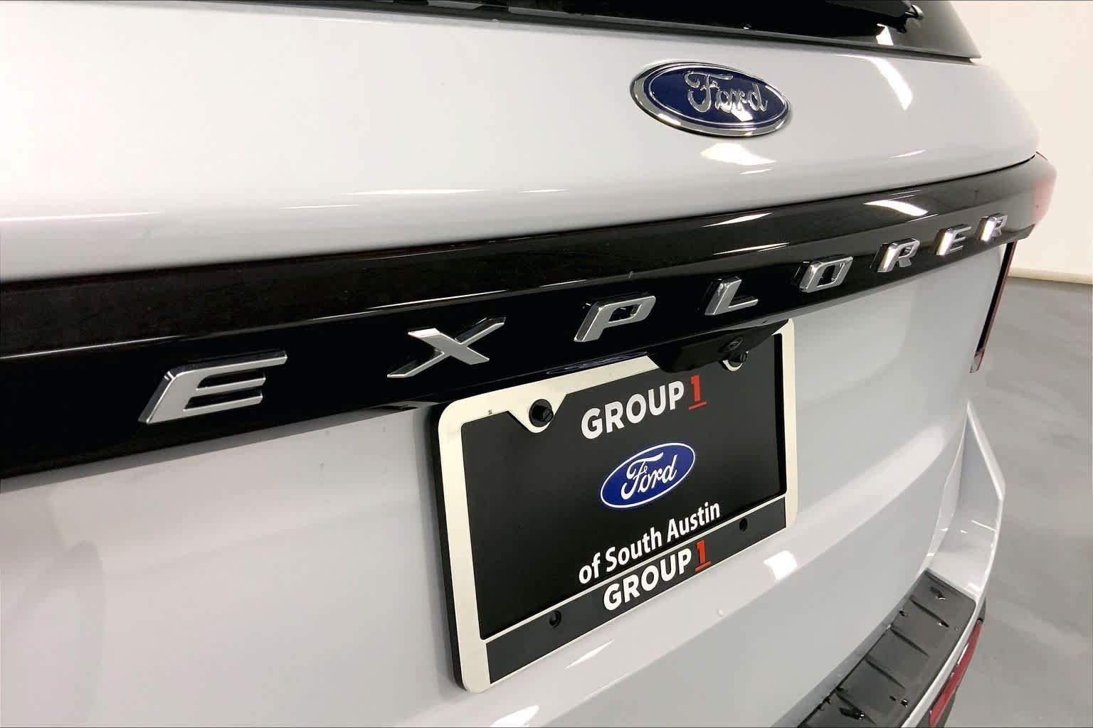 New 2026 Space White Metallic Ford Active image 12