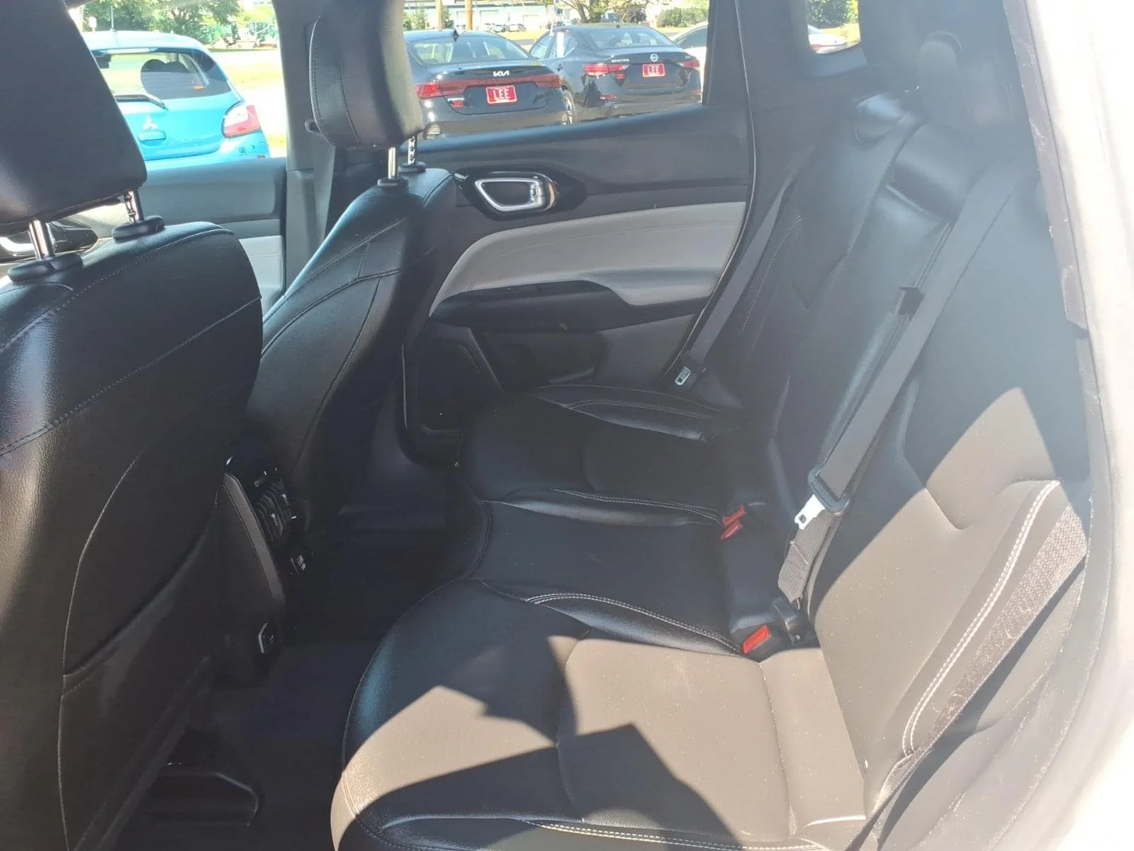 Used 2025 Silver Jeep Limited image 14