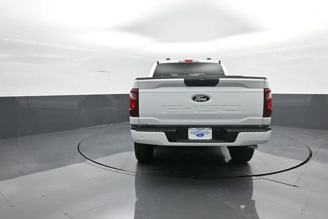 New 2026 Oxford White Ford XLT image 6