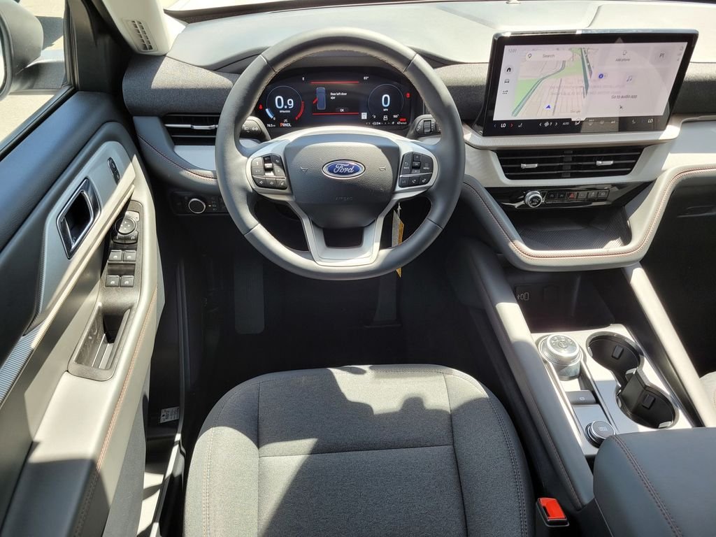 New 2026 Star White Metallic Tri-Coat Ford Active image 7