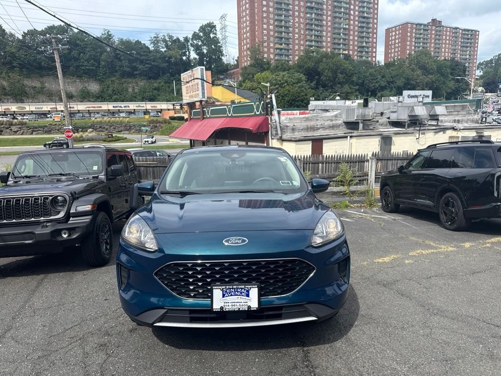 Used 2020 Ford Escape SE with VIN 1FMCU9G67LUC51025 for sale in Yonkers, NY