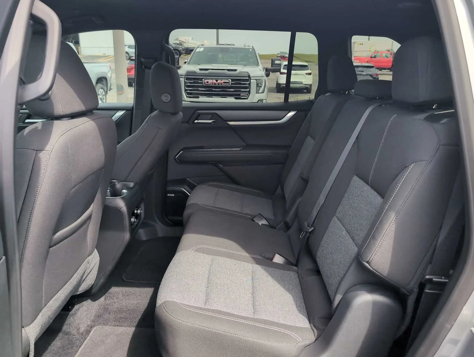 2025 GMC Acadia Elevation - Photo 25