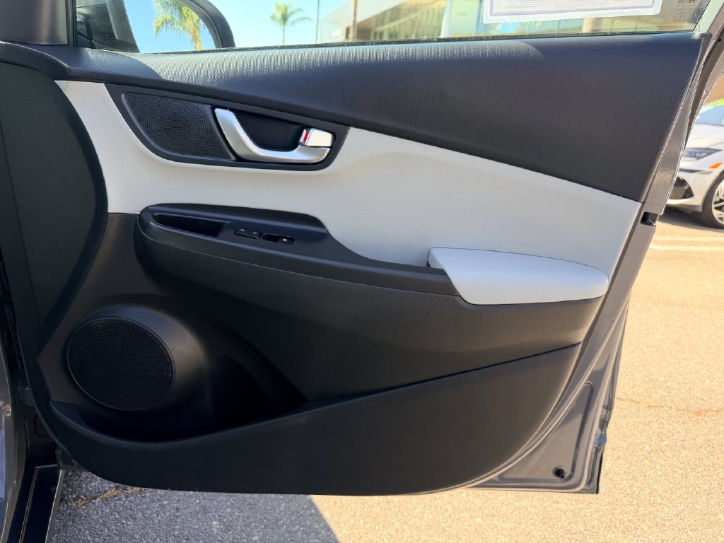 2023 Hyundai Kona EV SE - Photo 11