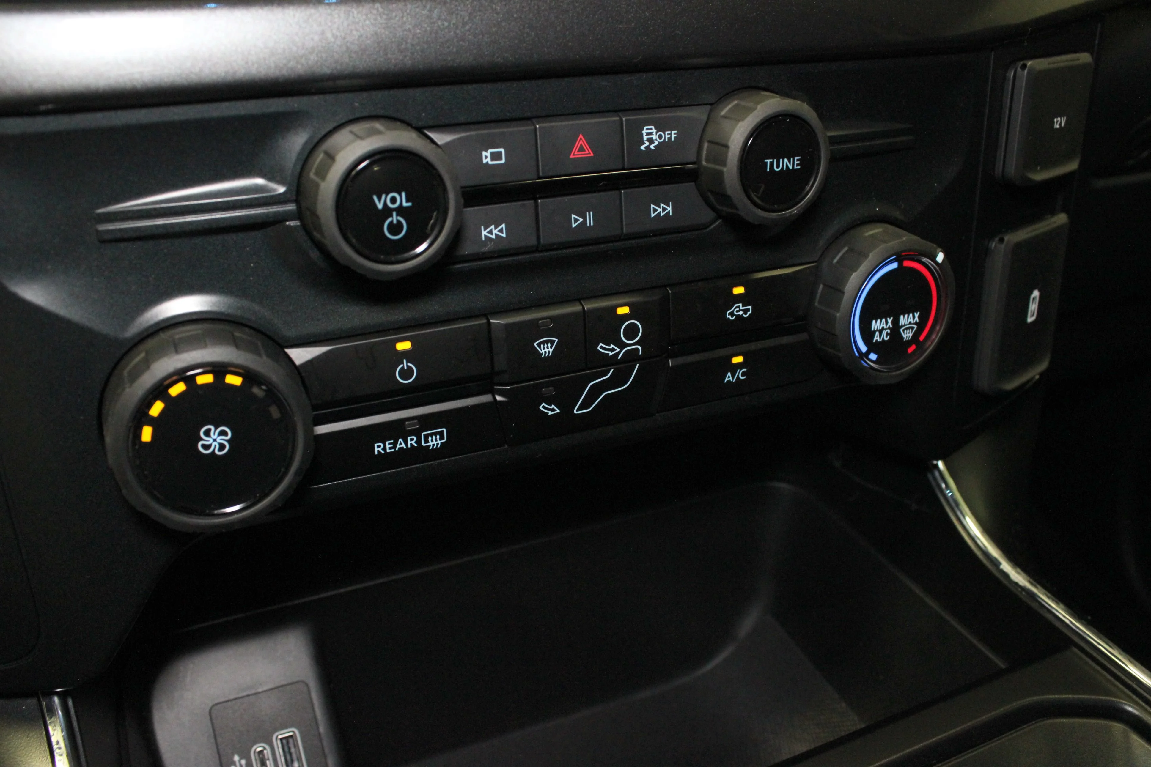 Used 2025 Oxford White Ford STX image 26