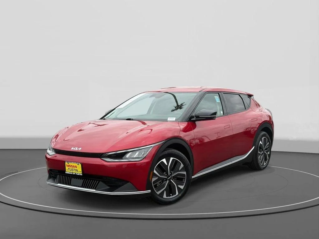 2024 Kia EV6 Light L/R's photo